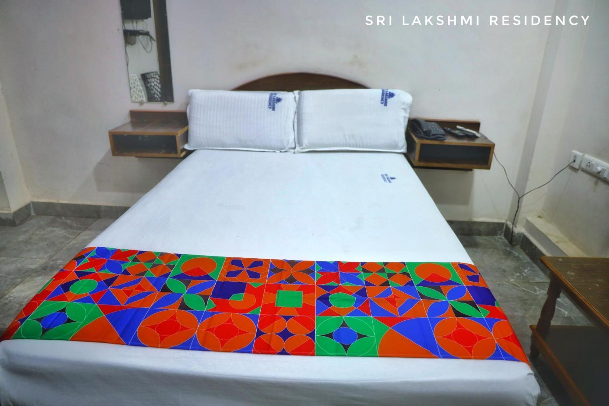 蒂鲁帕蒂 Sri Lakshmi Residency酒店 外观 照片