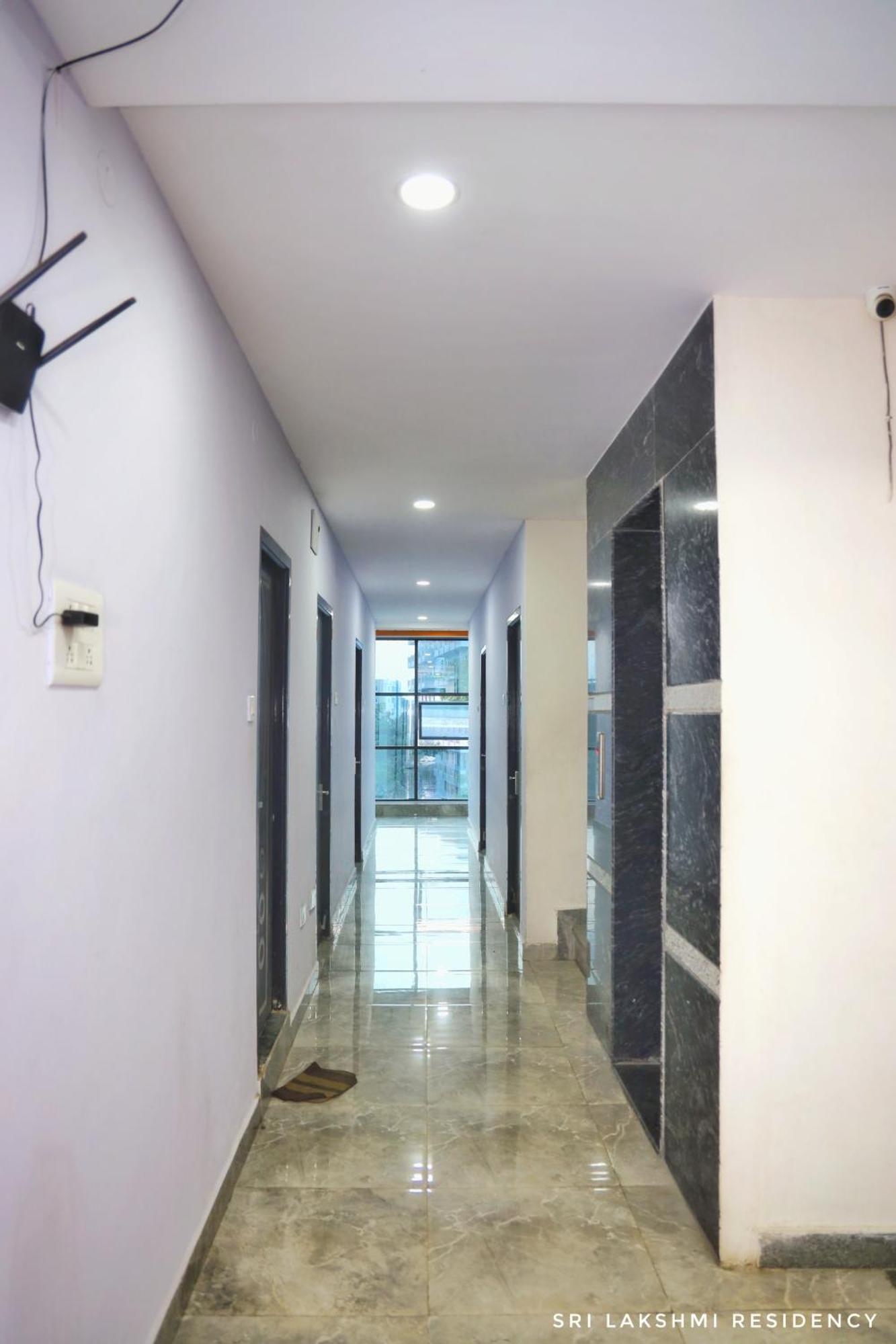 蒂鲁帕蒂 Sri Lakshmi Residency酒店 外观 照片