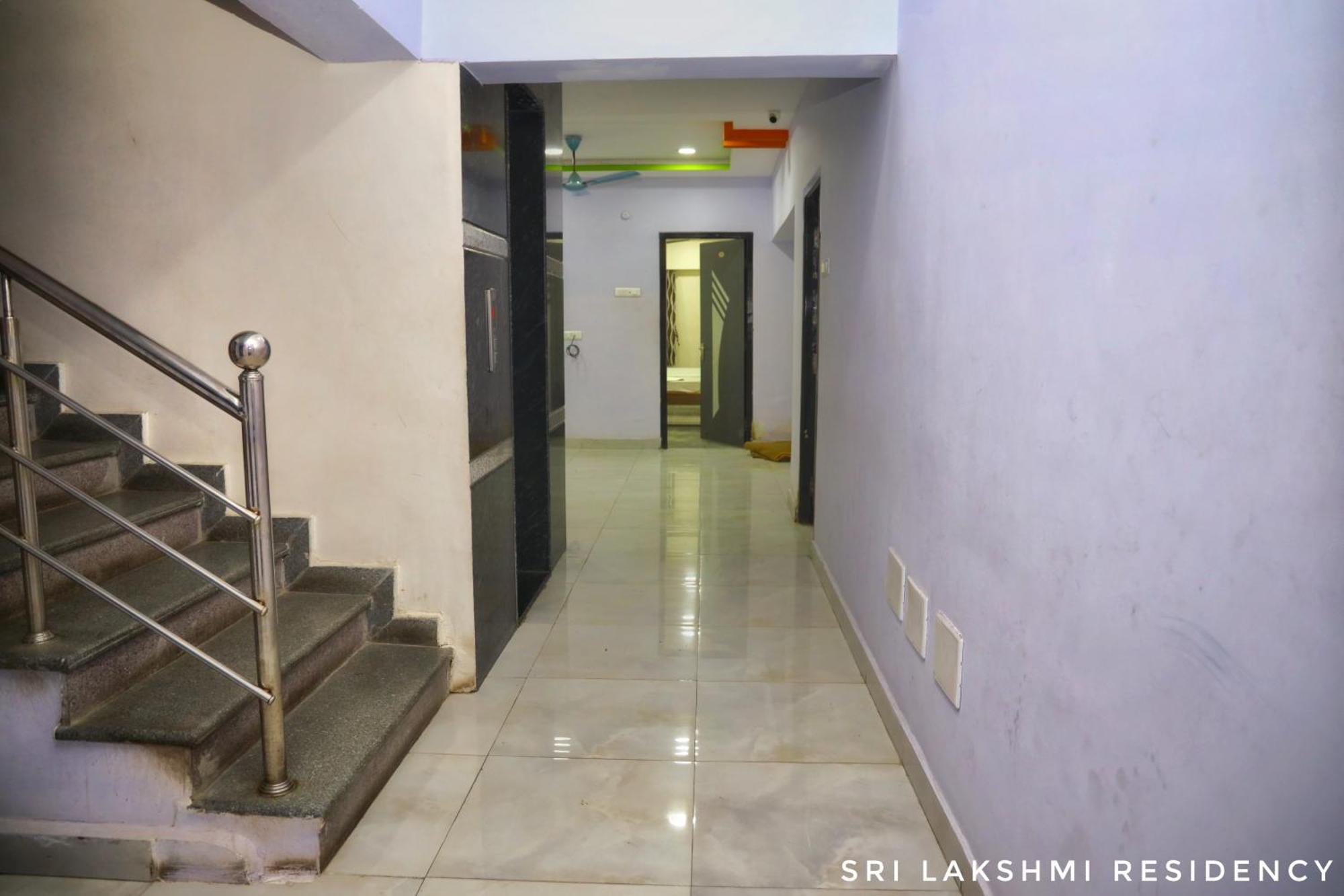 蒂鲁帕蒂 Sri Lakshmi Residency酒店 外观 照片