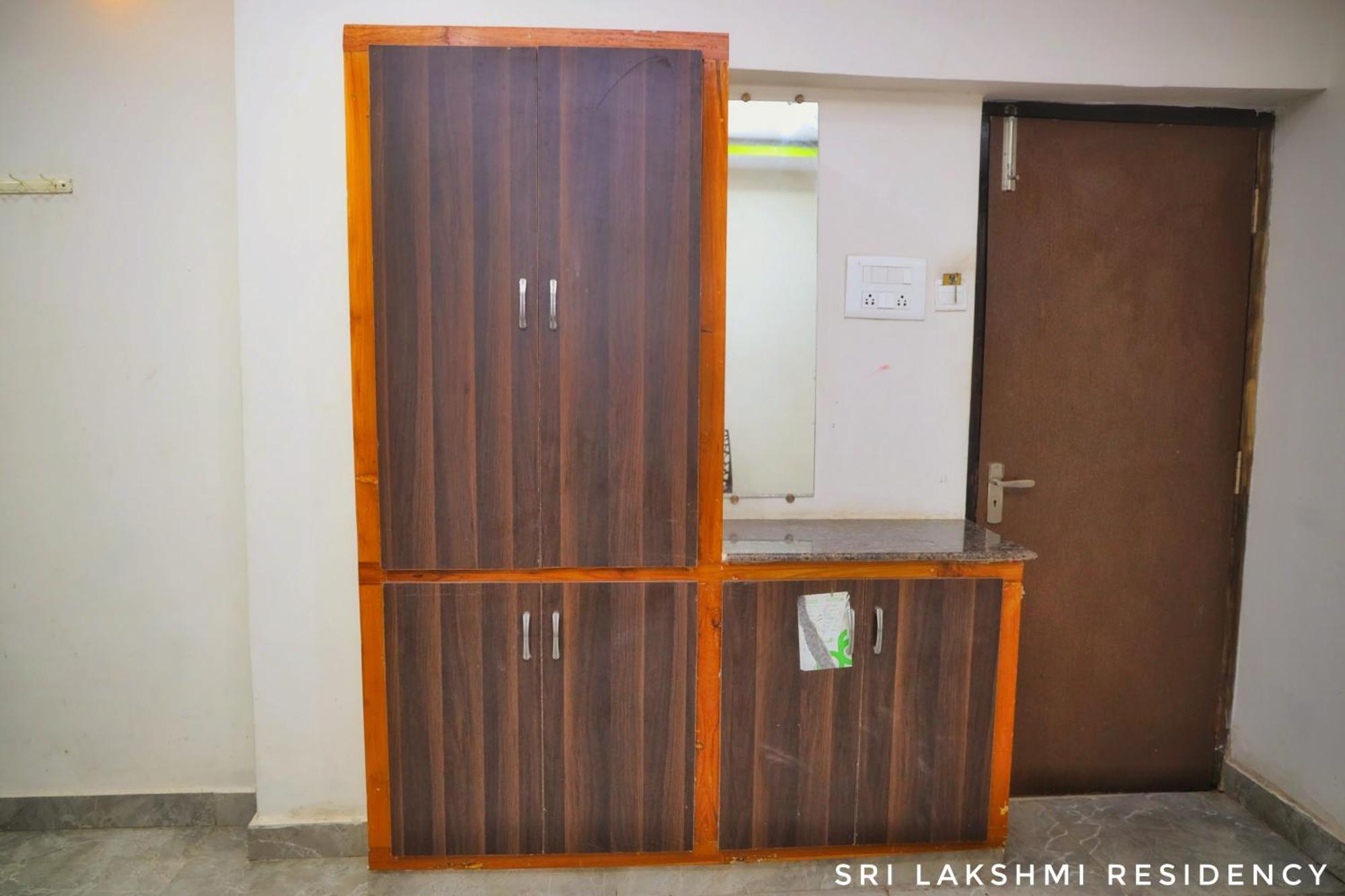 蒂鲁帕蒂 Sri Lakshmi Residency酒店 外观 照片